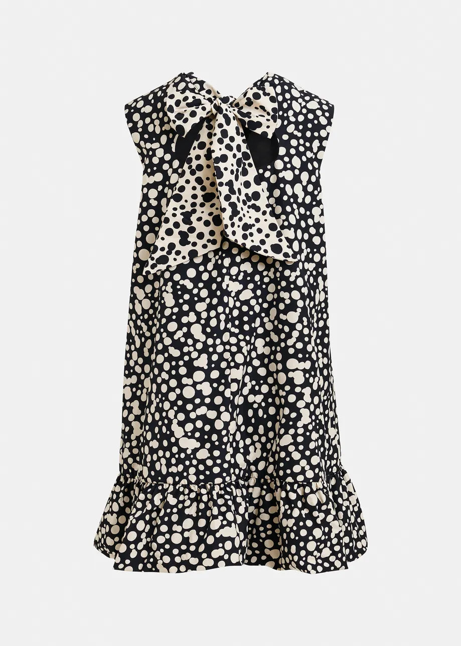 Robe à volants et noeud Jonkel