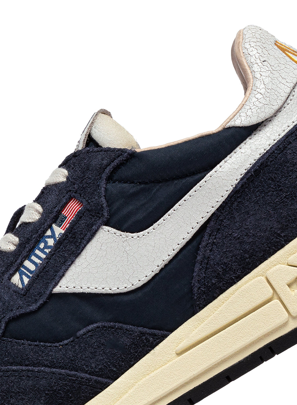 Reelwind - White Space