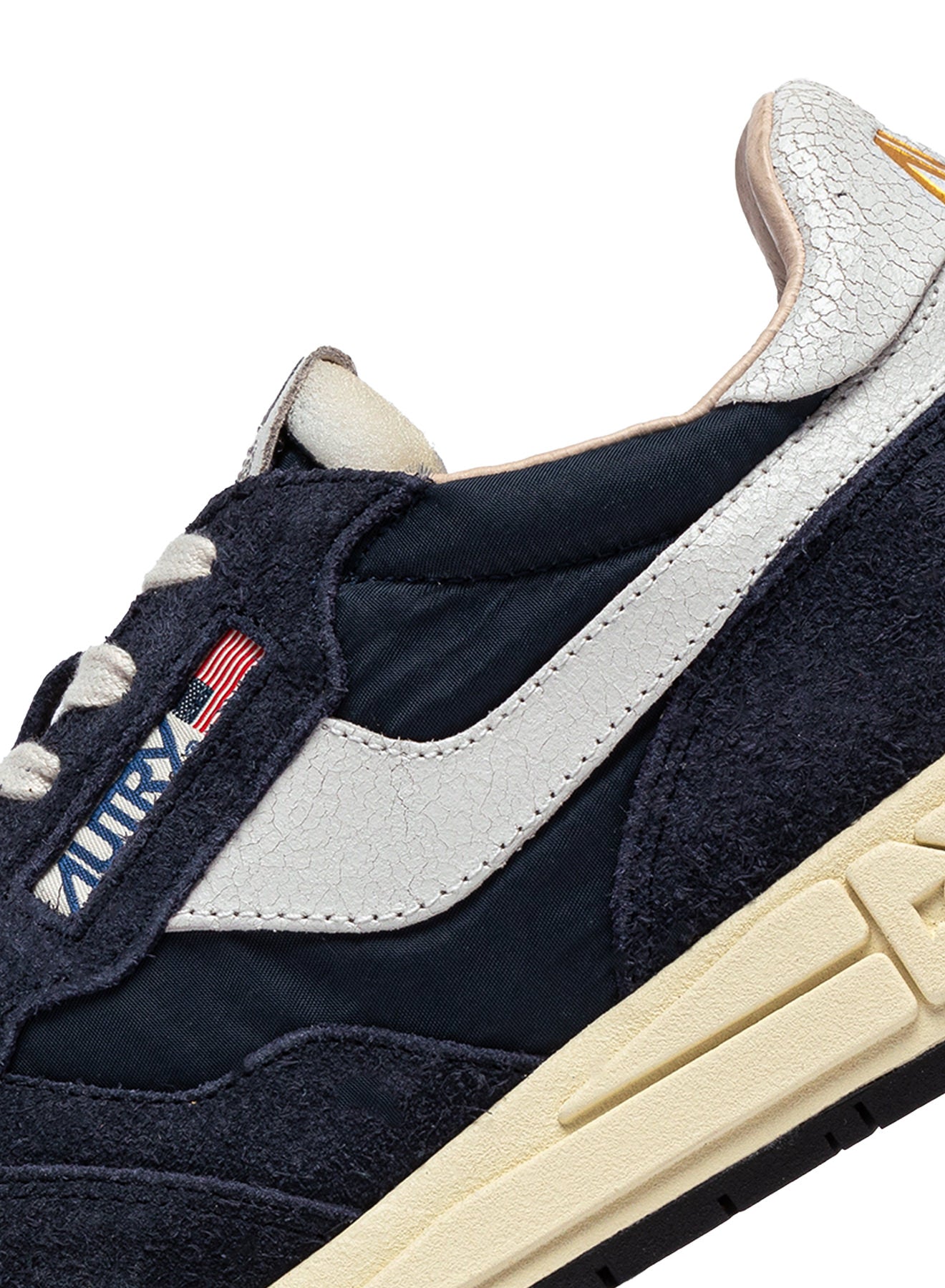 Reelwind - White Space