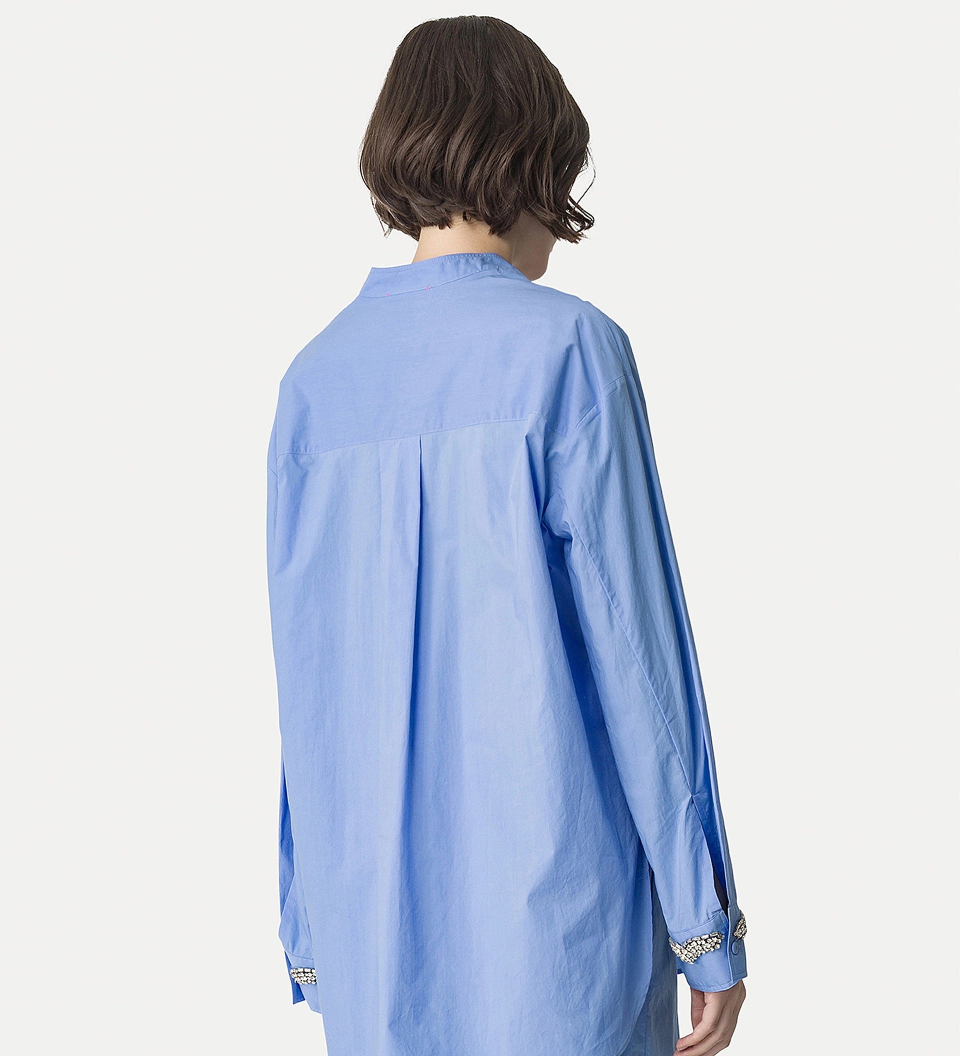 Chemise en popeline brodée