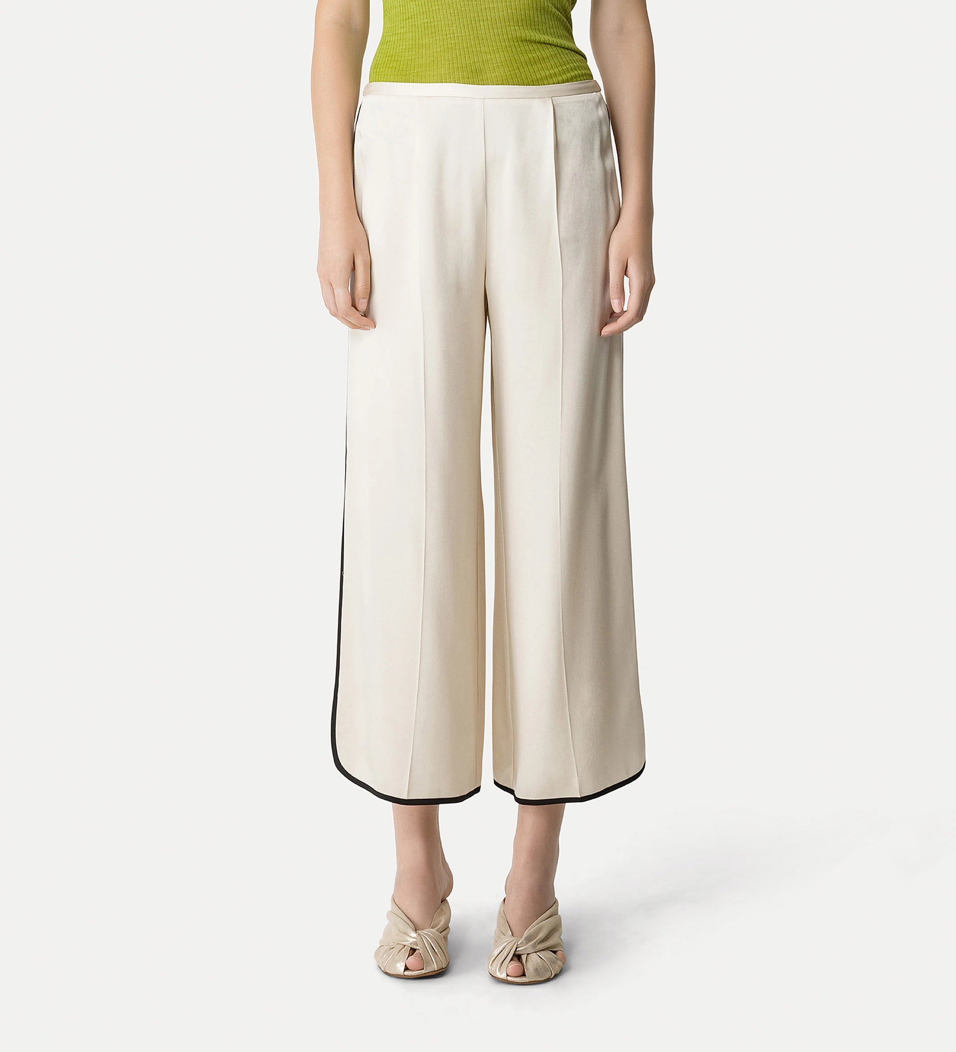 Pantalon court en satin